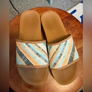 ⭐️ 5/$25 ⭐️ Rip Curl Boho Slides